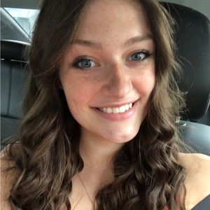 Meet your Posher, Abby